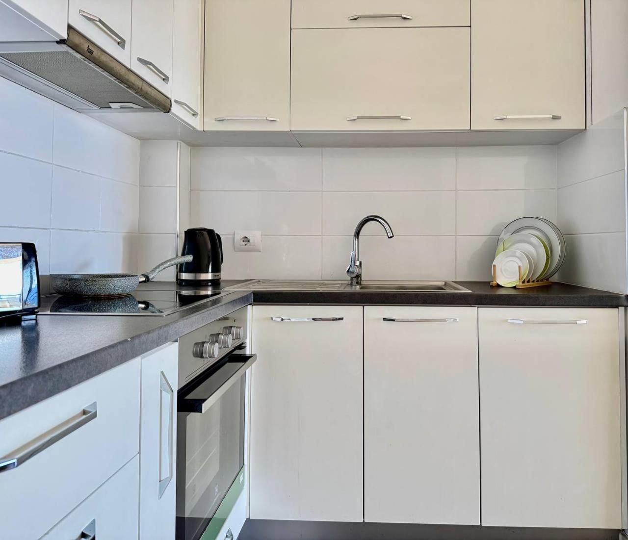סרנדה Morina Sea View Apartment מראה חיצוני תמונה